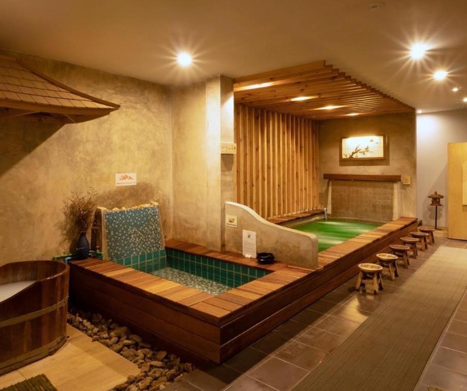 Haikin Ryokan Chiang Mai Bagian luar foto