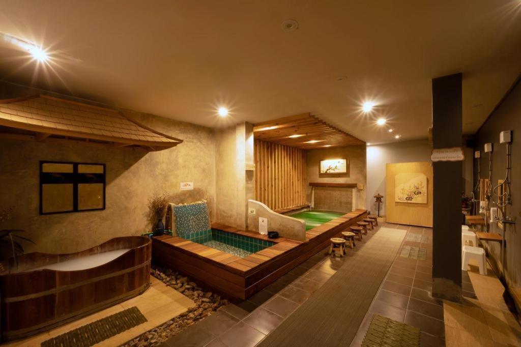 Haikin Ryokan Chiang Mai Bagian luar foto